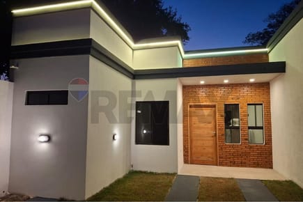 Chalet a estrenar en Luque