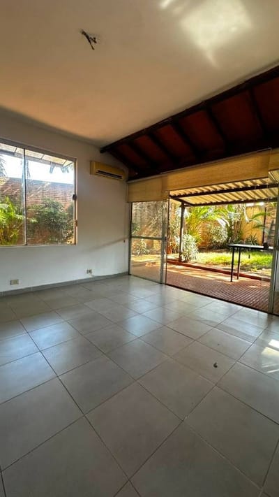 AMPLIA CASA EN VENTA EN CONDOMINIO