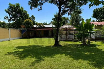 Vendo espectacular quinta en Aregua 800m2
