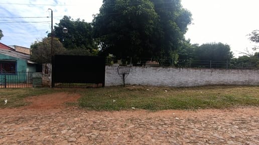 VENDO  CASA EN  VILLA ELISA 