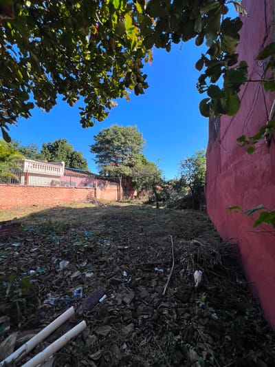 VENDO TERRENO SOBRE ASFALTO EN LAMBARE