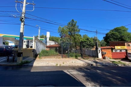 Vendo Casa en Lambaré a 30 mts. de B.Guggiari