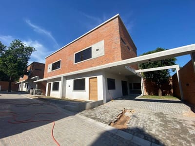 Duplex a estrenar en barrio cerrado Edilica 1