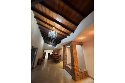 Residencia en Fernando de la Mora Zona Norte 