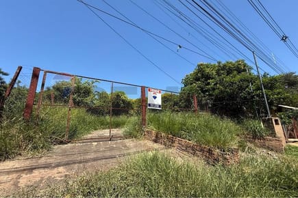 Terreno En Venta. Luque. Sobre Campo Vía