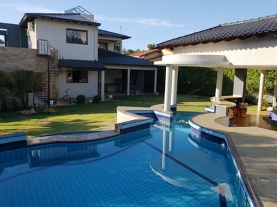 CASA EN ESQUINA EN VENTA EN EL CONDOMINIO PARANÁ COUNTRY CLUB