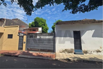 Casa con Piscina, 2 Dorm. + Oficina o Deposito