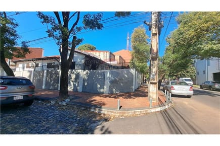 Vendo casa en Barrio Seminario Asunción 