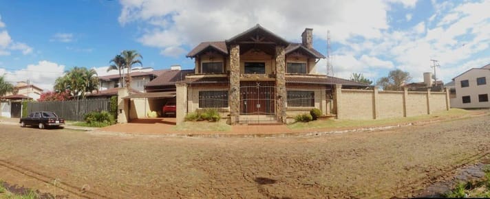 VENDO SUNTUOSA RESIDENCIA EN BARRIO BOQUERON 2!!