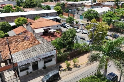 VENDO HERMOSA CASA EN LOS LAURELES ASUNCION