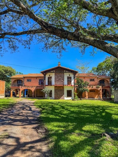 RESIDENCIA AMPLIA - MARIANO ROQUE ALONSO