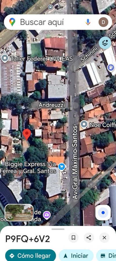 VENDO CASA EN EL BARRIO LAS MERCEDES - ASUNCIÓN