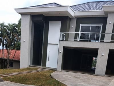 VENDO CASA DE 3 DORMITORIOS EN PARANÁ COUNTRY CLUB