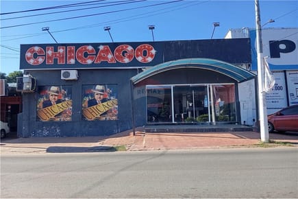 ALQUILO SALON COMERCIAL EN FERNANDO DE LA MORA 