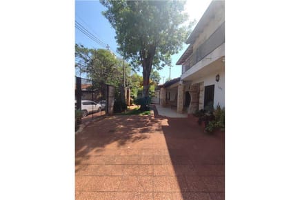 VENDO CASA A 2 CUADRAS DE BOGGIANI