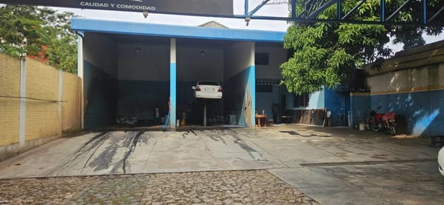 Venta de Propiedad Comercial sobre Avda. Bruno Guggiari – Ubicación Estratégica