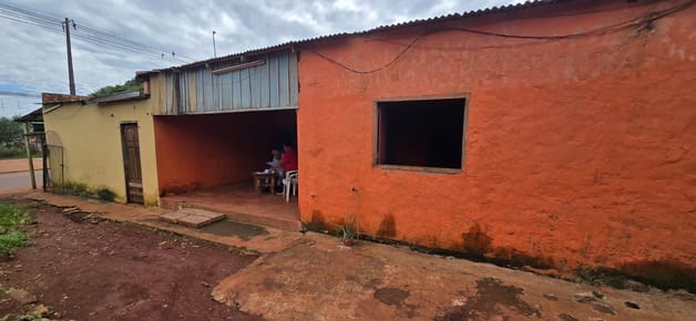 VENDO CASA A PRECIO DE TERRENO EN PRESIDENTE FRANCO