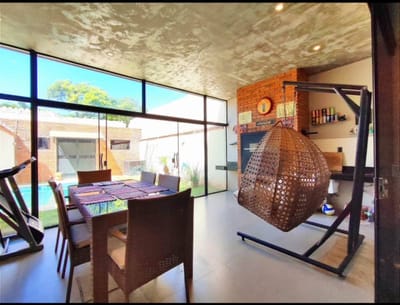 VENDO DUPLEX CON PISCINA EN MARIANO ROQUE ALONSO, ZONA AEROPUERTO