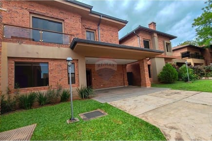 Casa Moderna en San Lorenzo