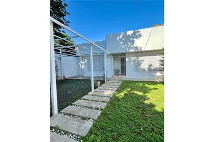 ROPIEDAD EN VENTA – USO COMERCIAL/OFICINAS en TRINIDAD