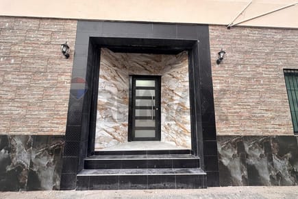 Amplio Salon Comercial- Azara 655- 3 ambientes