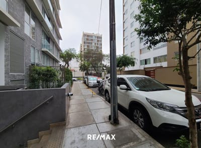 Bello Departamento, Cochera y Depósito en Venta en Miraflores