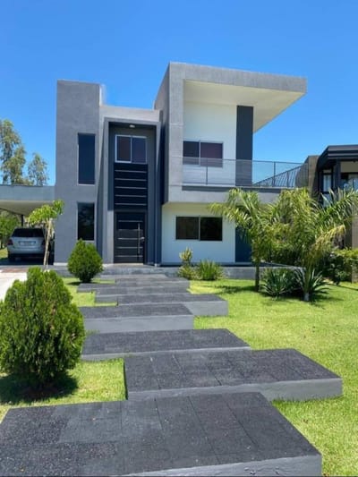 CASA EN AQUA VILLAGE EN VENTA