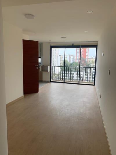VENTA DE DEPARTAMENTO FLAT DE 2 DORM.  66 m² FRENTE A PARQUE - SURQUILLO