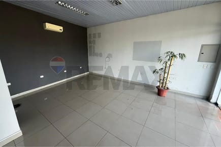 Local Comercial - Alquiler - Luque, Central, Paraguay, Emprende!