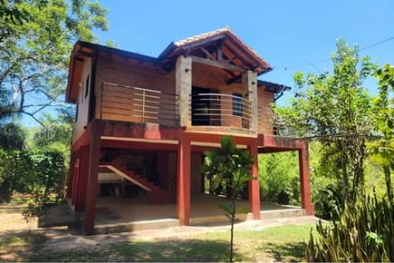 CASA EN VENTA EN ITACURUBI DE LA CORDILLERA