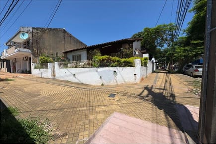 EN VENTA ESQUINA PARA DESARROLLO COMERCIAL
