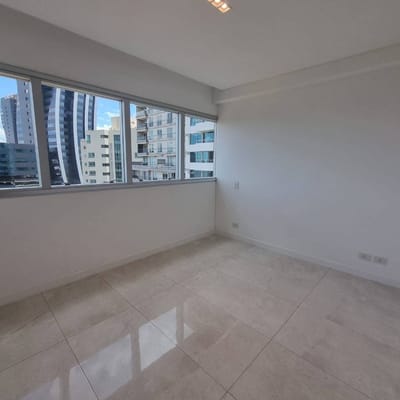 VENDO DEPARTAMENTO DE 3 DORMITORIOS EN EDIFICIO EMINENT