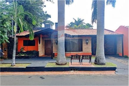 Hermosa Residencia en venta - Luque Tercer Barrio