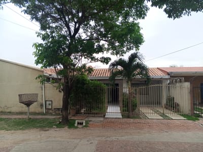 EN VENTA CASA 1 PLANTA Y 4 DORMITORIOS EN URB. LAS MAGNOLIAS