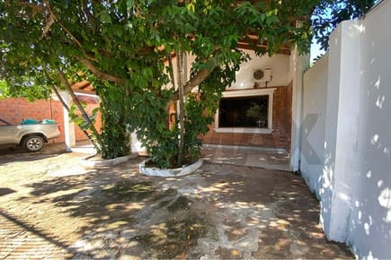 EN VENTA CASA EN LUQUE-MAKA’i????