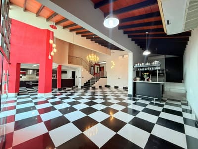 ALQUILER DE AMPLIA RESIDENCIA DE 4 HABITACIONES EN SUITE LAMBARE