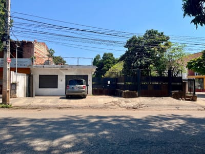 Gran Oportunidad De Inversión En El Barrio Panambireta, Límite Con Asunción