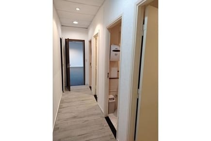 Oficina-Venta-Av. Aviadores del Chaco, Las Lomas (Carmelitas), Asunción
