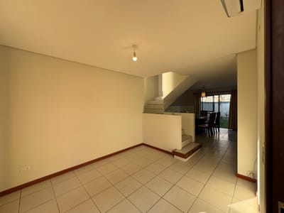 En Venta! Hermosa casa en condominio en zona norte