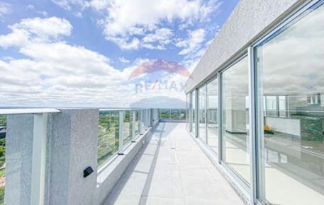 EN ALQUILER AMPLIO PENTHOUSE