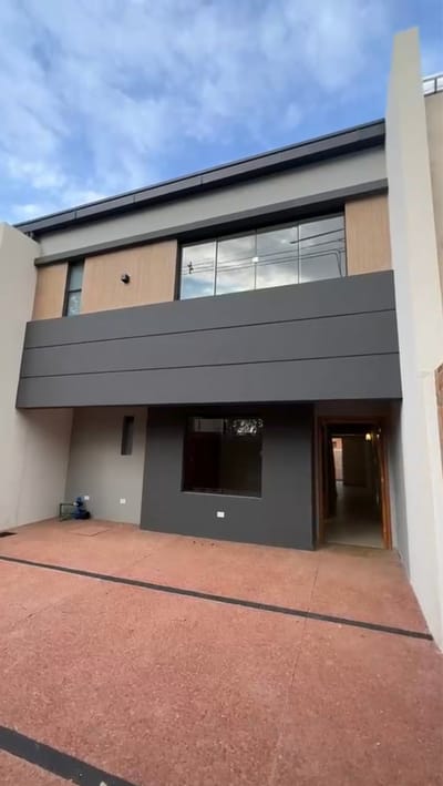 ALQUILO DUPLEX EN JARDÍN DE ORO LUQUE 