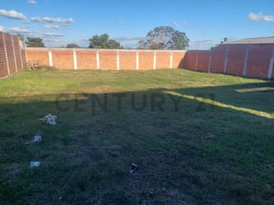 VENDO TERRENO – TOTALMENTE AMURALLADO Y SEGURO