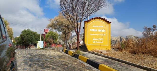 EN VENTA CASA EN CONDOMINIO EN ACHUMANI