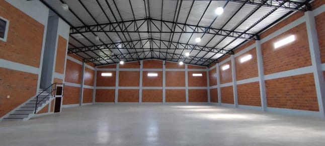ALQUILO DEPÓSITO DE 700 M² EN MARIANO ROQUE ALONSO