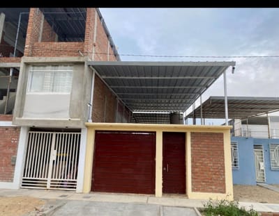 CASA EN VENTA - URBANIZACION LA PLANICIE II ETAPA