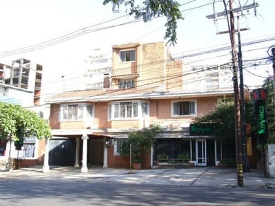VENDO EDIFICIO SOBRE PERU IDEAL PARA INVERSION