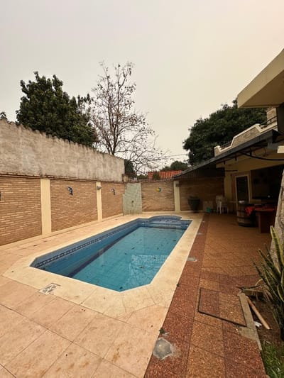 Vendo Casa En Fernando De La Mora Zona Norte - 698 M2 Con Piscina Y Generador 