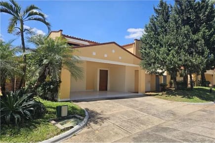 CASA EN CONDOMINIO BOULEVARD 