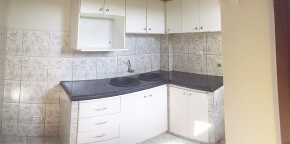 EN CONDOMINIO CENTRICO SE ALQUILA DEPARTAMENTO SIN AMOBLAR A 250 $us