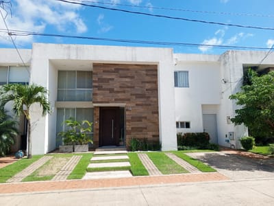 Casas En Zona Norte 5to Anillo